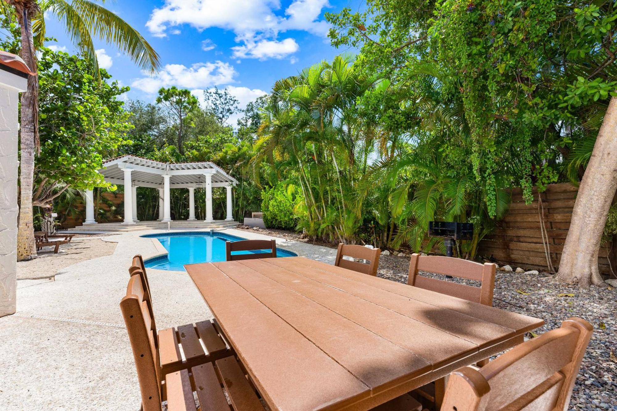 Crescent Beach Villas Cayo Siesta Exterior foto