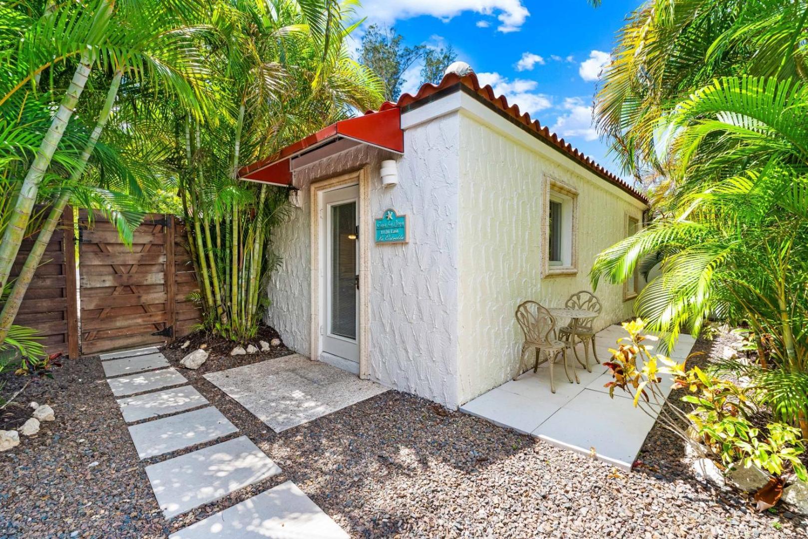 Crescent Beach Villas Cayo Siesta Exterior foto
