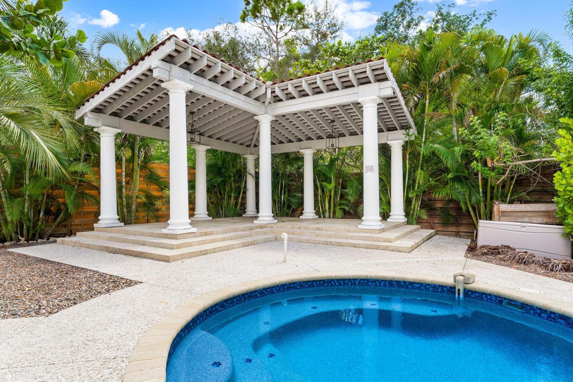 Crescent Beach Villas Cayo Siesta Exterior foto